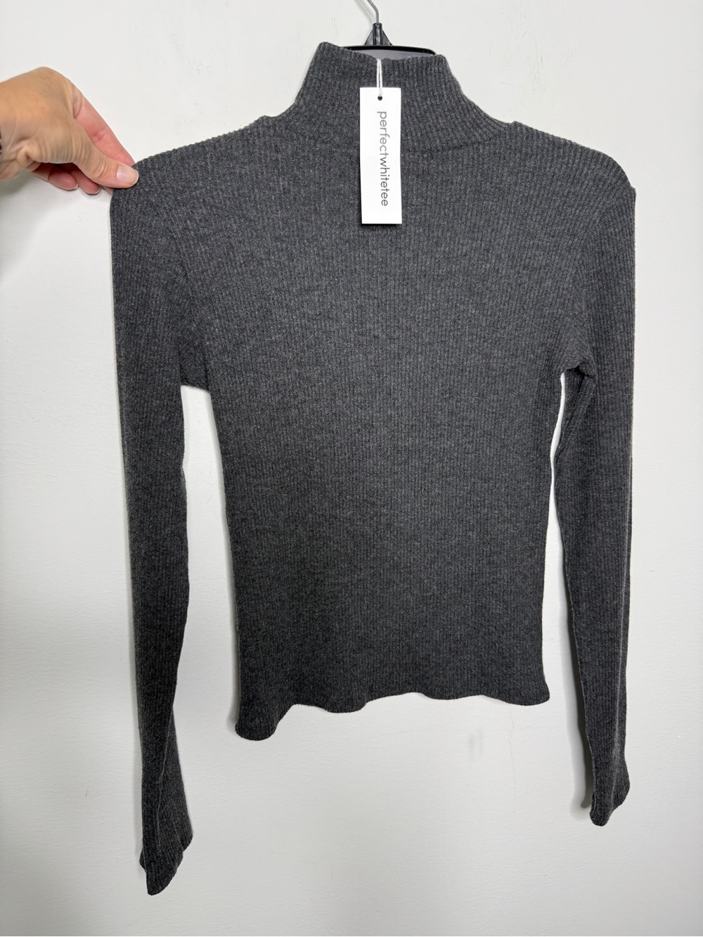 PerfectWhiteTee Noelle Mock Neck Top M - Picture 3 of 6